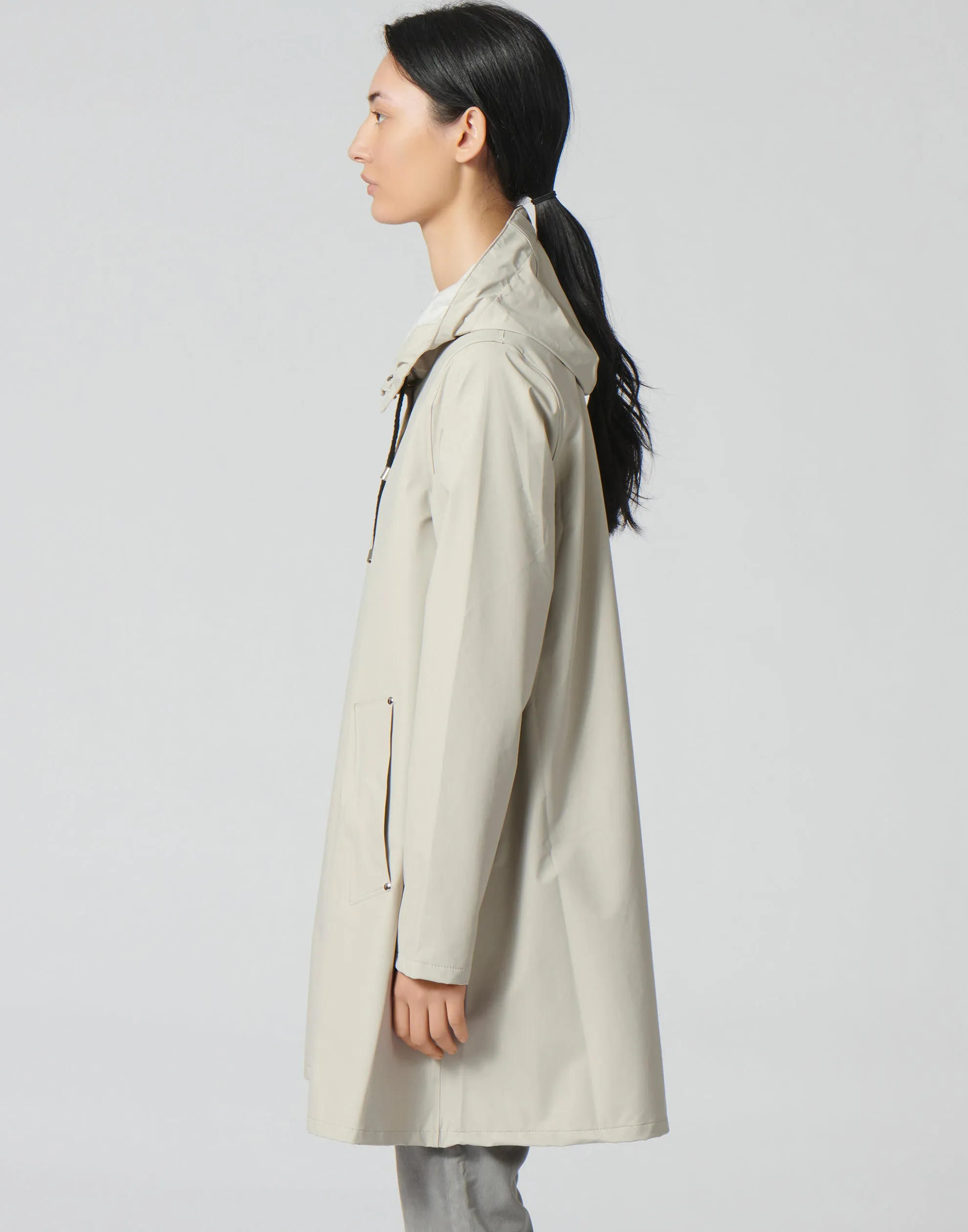 Light Sand Lightweight Moseback Raincoat