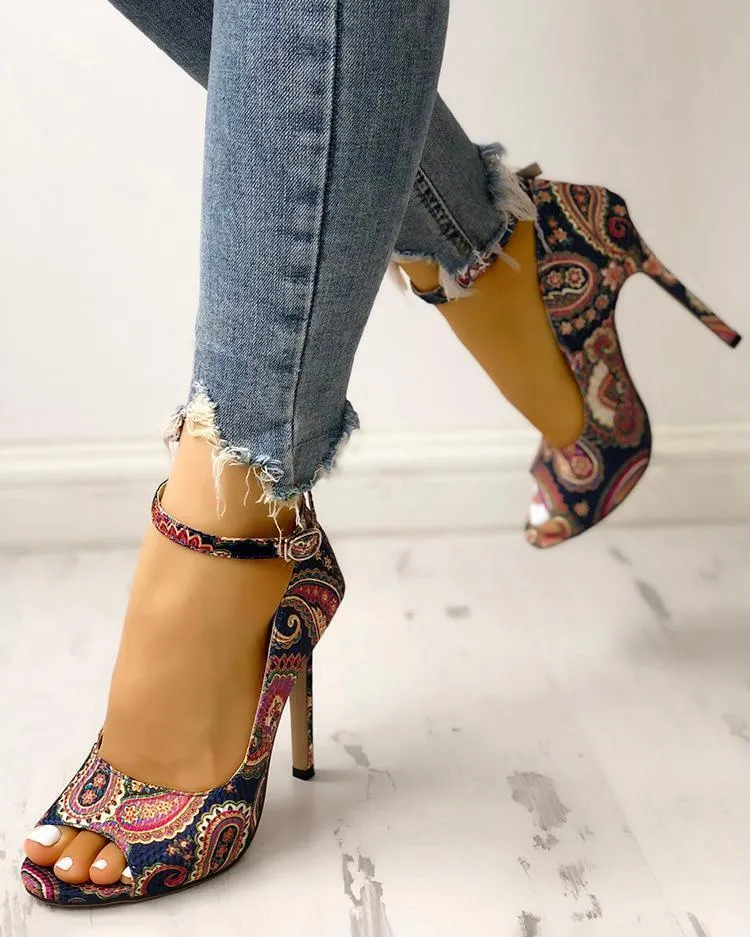 PAISLEY PERFECTION HEEL
